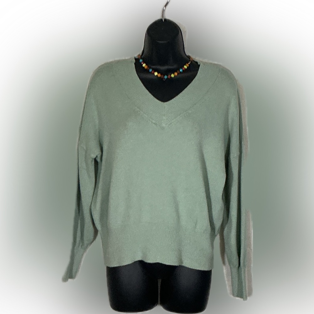 Philosophy Lightweight V-Neck Sweater in Sage